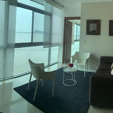 Apartamento Vista Al Rio Puerto Santana Riverfront 1 Guayaquil Exteriör bild
