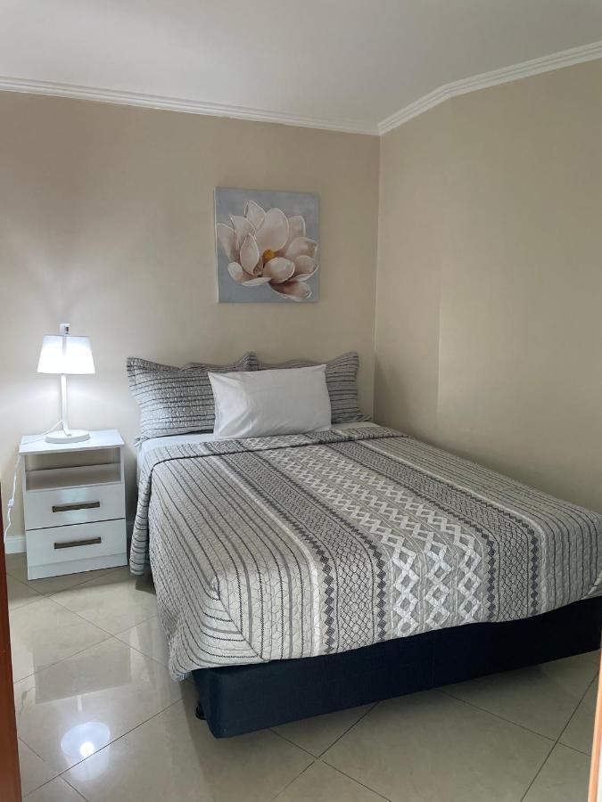 Apartamento Vista Al Rio Puerto Santana Riverfront 1 Guayaquil Exteriör bild